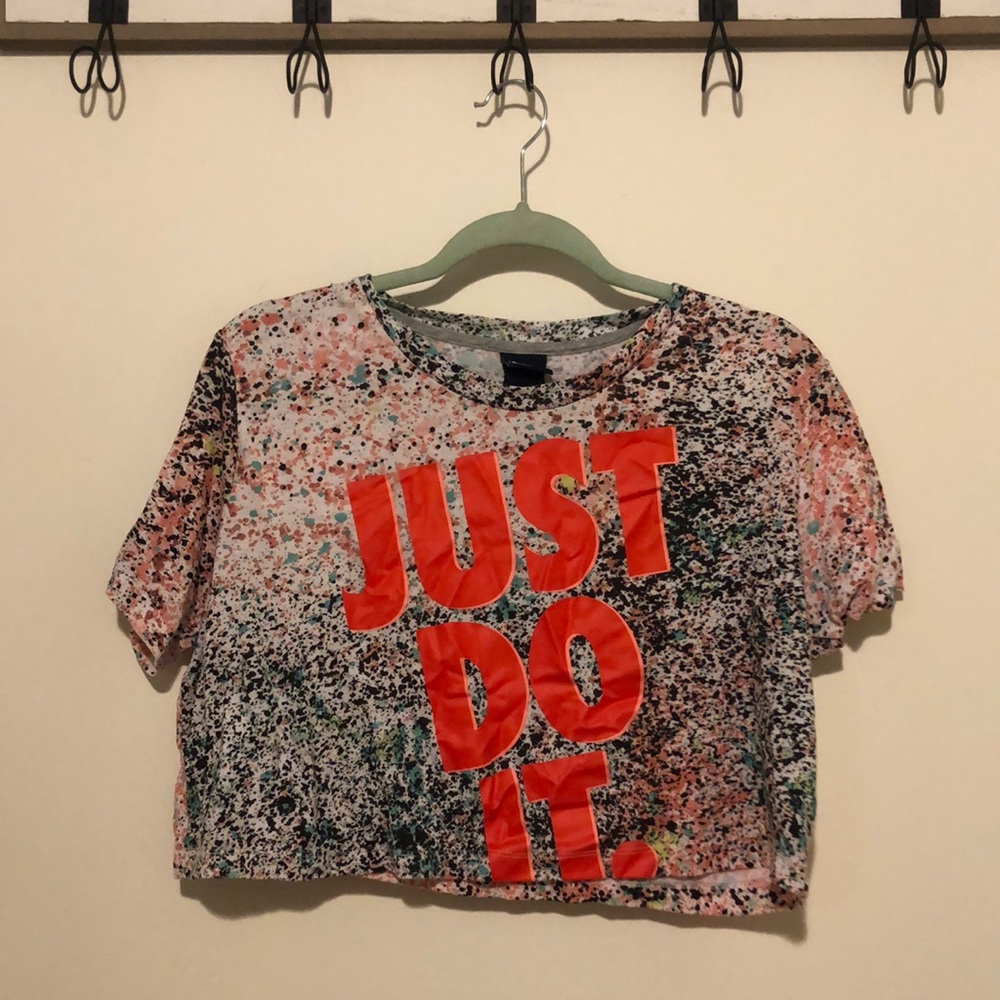 Nike top